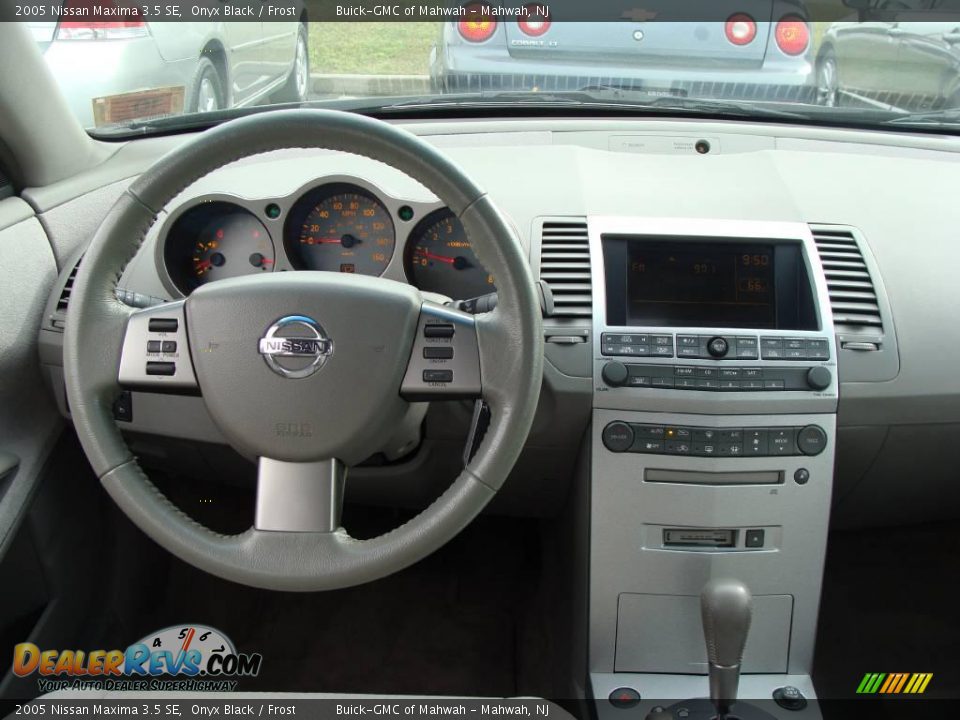 2005 Nissan Maxima 3.5 SE Onyx Black / Frost Photo #18