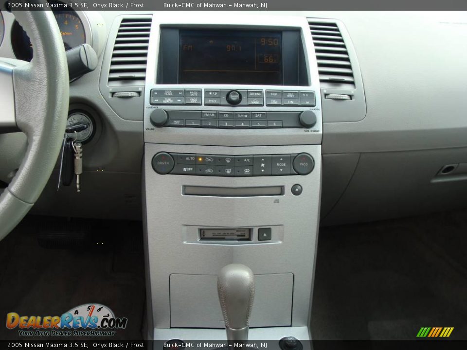 2005 Nissan Maxima 3.5 SE Onyx Black / Frost Photo #20