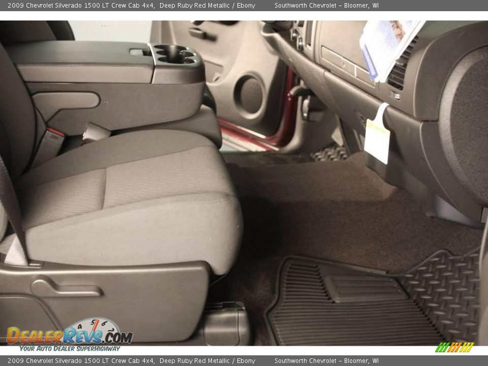 2009 Chevrolet Silverado 1500 LT Crew Cab 4x4 Deep Ruby Red Metallic / Ebony Photo #4