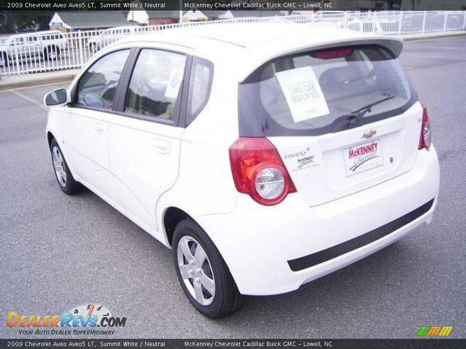 2009 Chevrolet Aveo Aveo5 LT Summit White / Neutral Photo #2