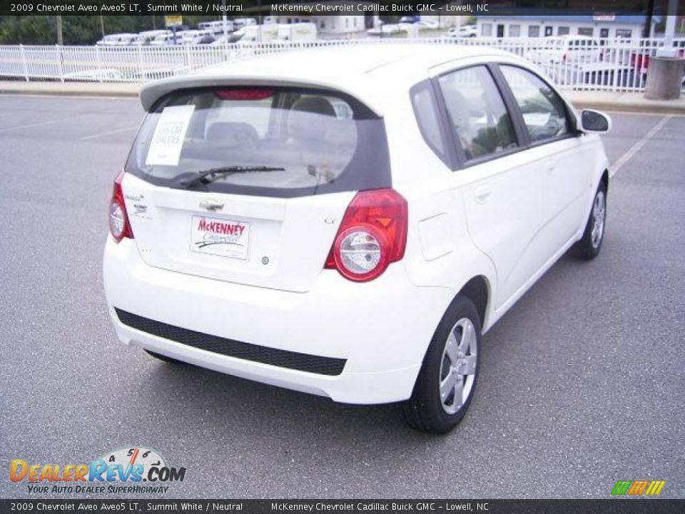 2009 Chevrolet Aveo Aveo5 LT Summit White / Neutral Photo #4