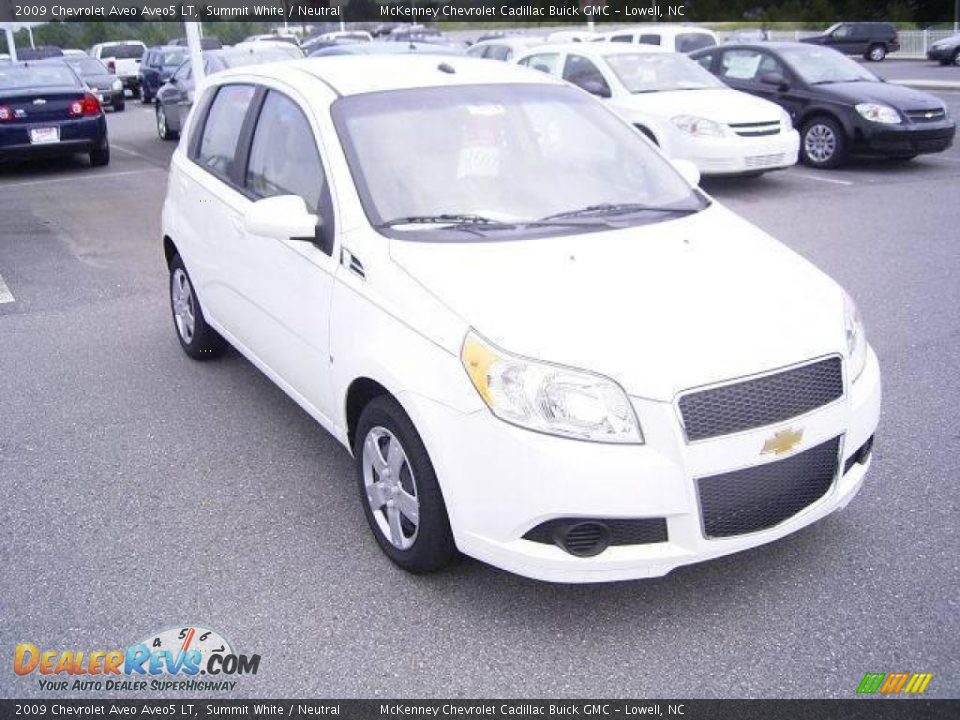 2009 Chevrolet Aveo Aveo5 LT Summit White / Neutral Photo #5