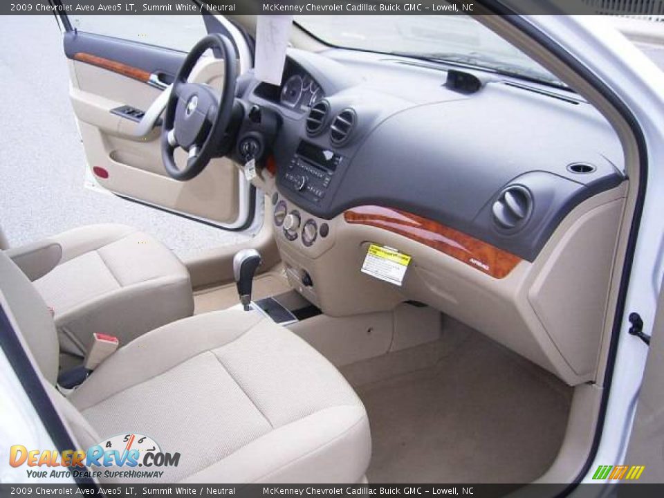 2009 Chevrolet Aveo Aveo5 LT Summit White / Neutral Photo #13