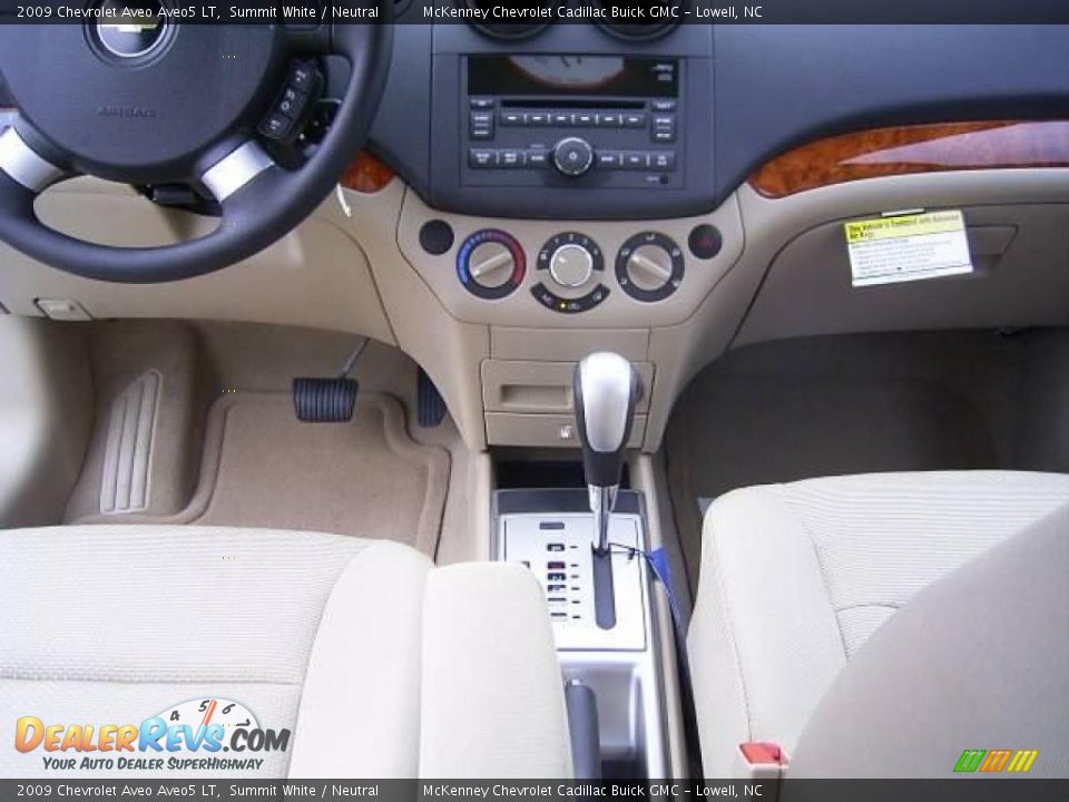 2009 Chevrolet Aveo Aveo5 LT Summit White / Neutral Photo #16