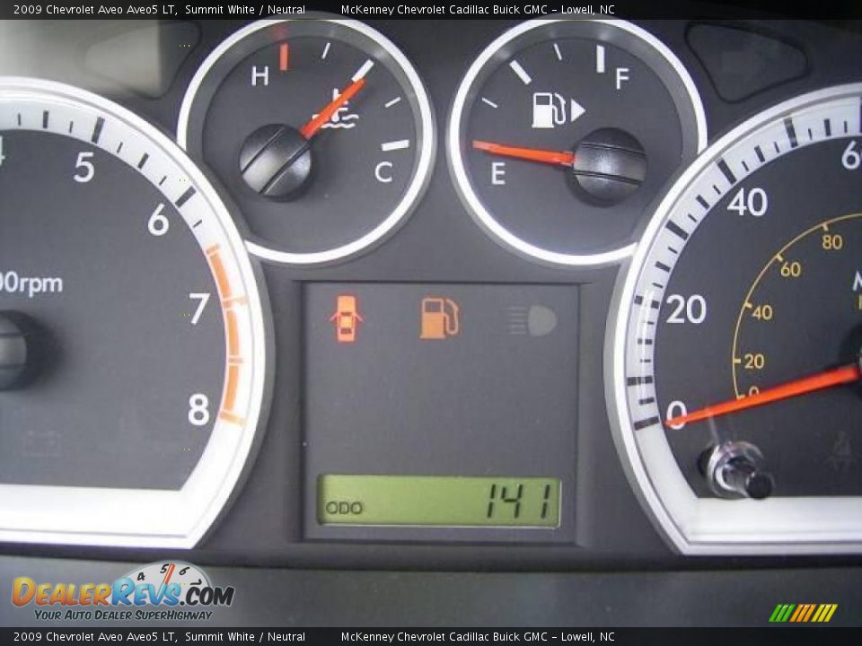 2009 Chevrolet Aveo Aveo5 LT Summit White / Neutral Photo #24
