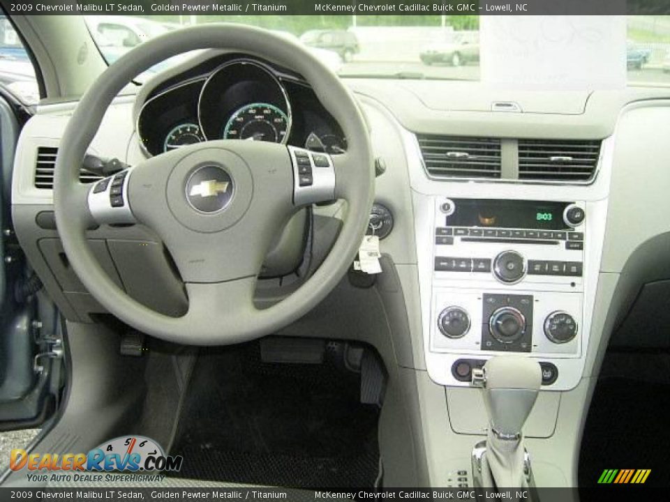 2009 Chevrolet Malibu LT Sedan Golden Pewter Metallic / Titanium Photo #21
