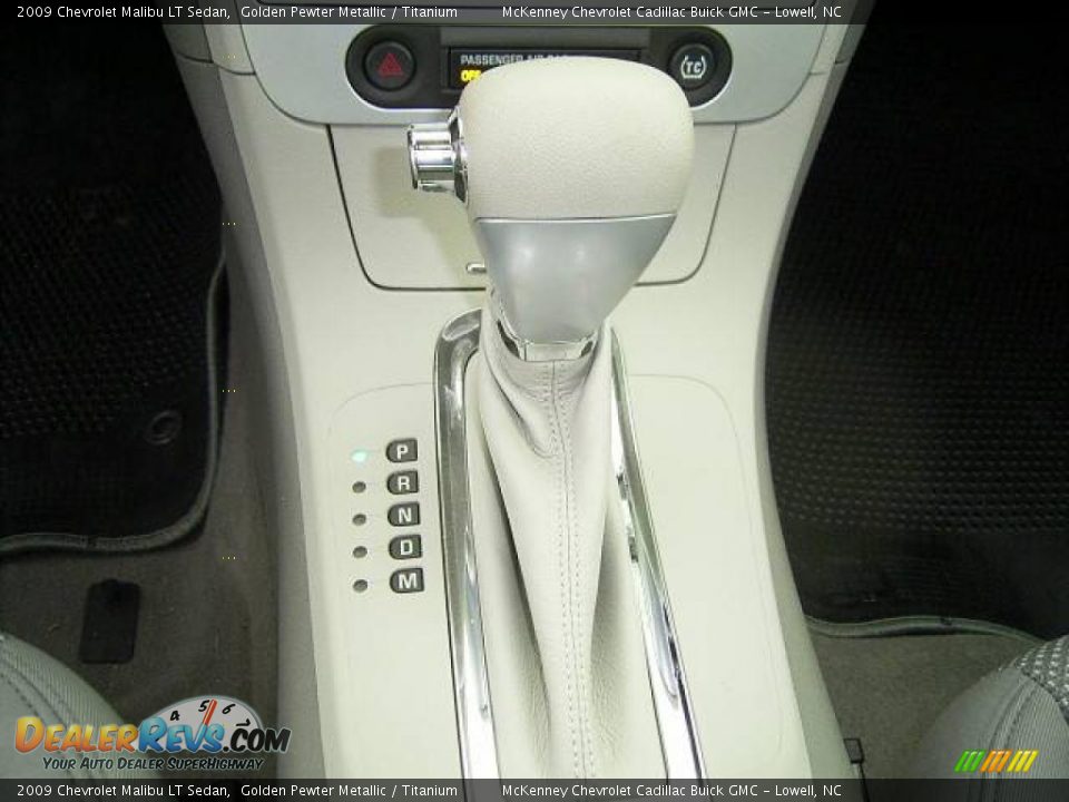 2009 Chevrolet Malibu LT Sedan Golden Pewter Metallic / Titanium Photo #23