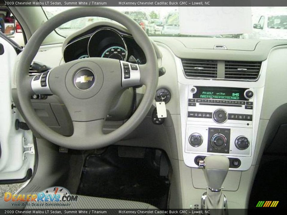 2009 Chevrolet Malibu LT Sedan Summit White / Titanium Photo #20