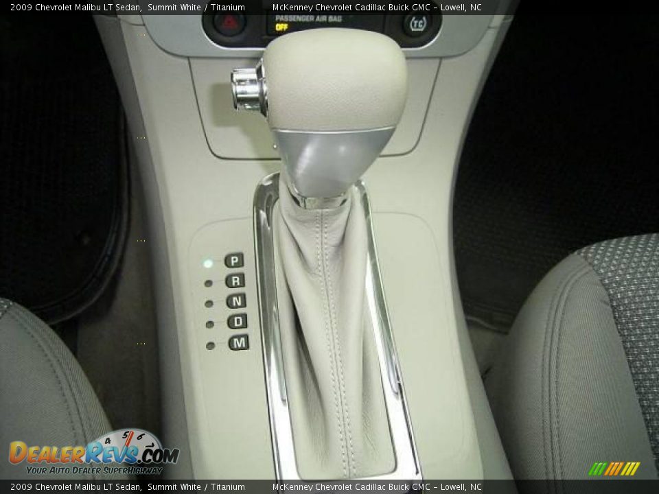 2009 Chevrolet Malibu LT Sedan Summit White / Titanium Photo #22