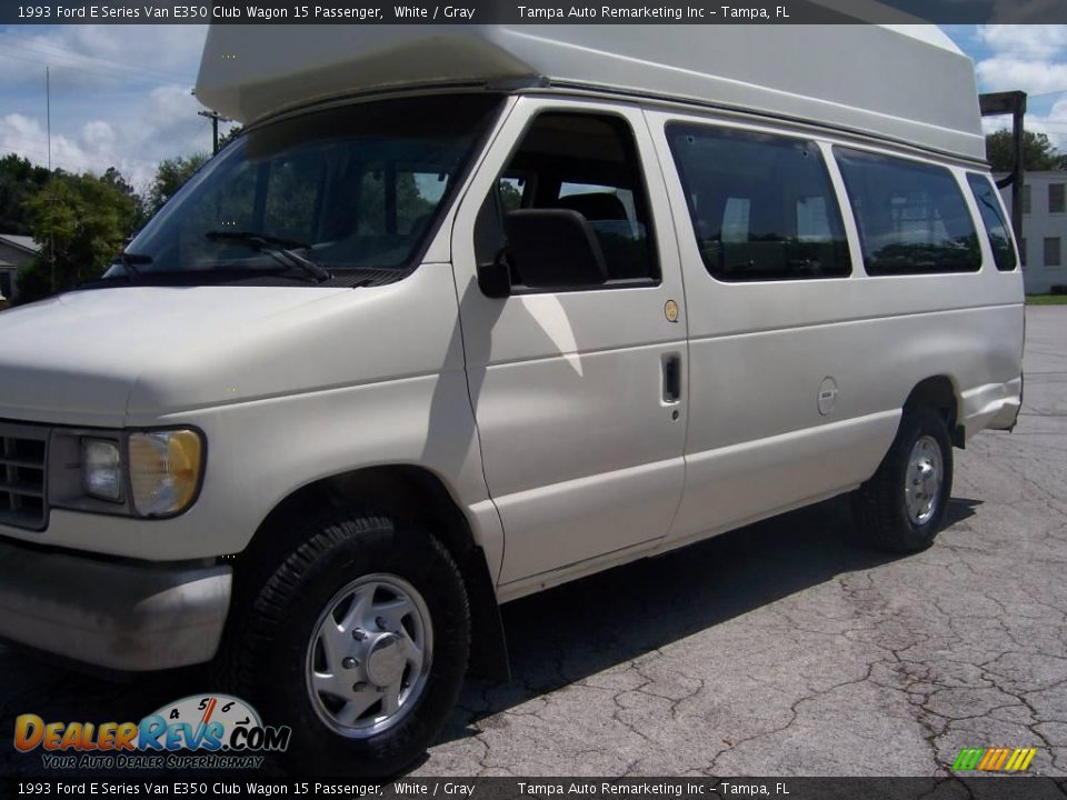 1993 Ford E Series Van E350 Club Wagon 15 Passenger White / Gray Photo #4