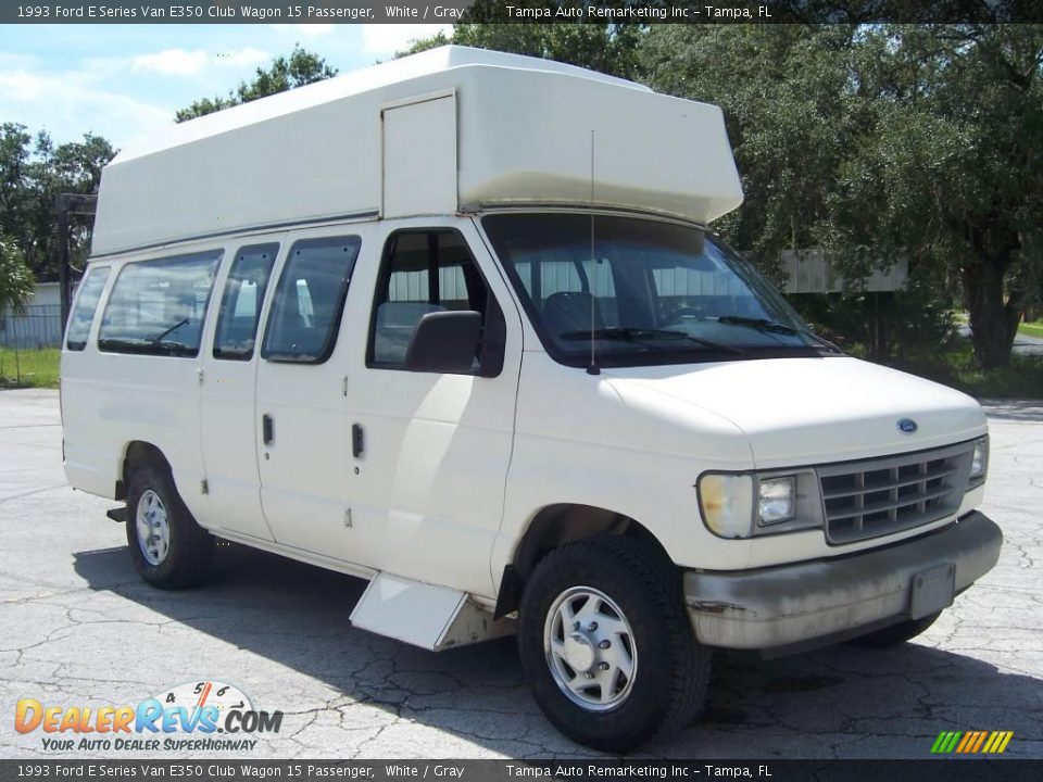 1993 Ford E Series Van E350 Club Wagon 15 Passenger White / Gray Photo #5