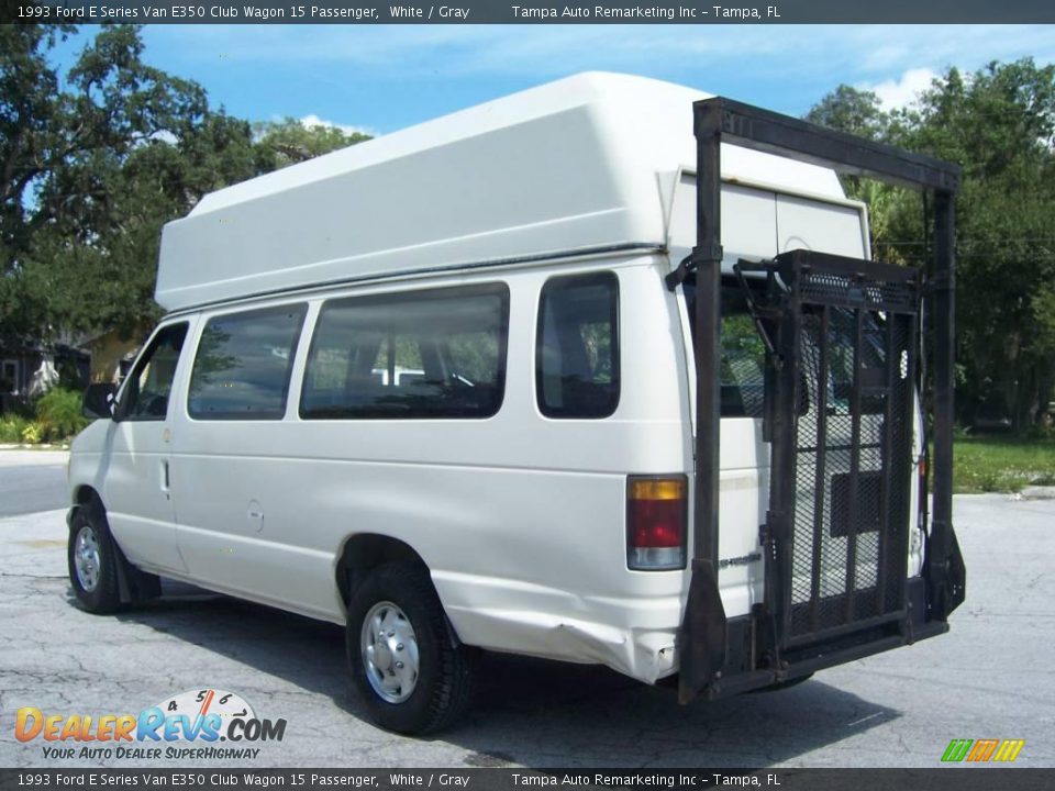 1993 Ford E Series Van E350 Club Wagon 15 Passenger White / Gray Photo #9