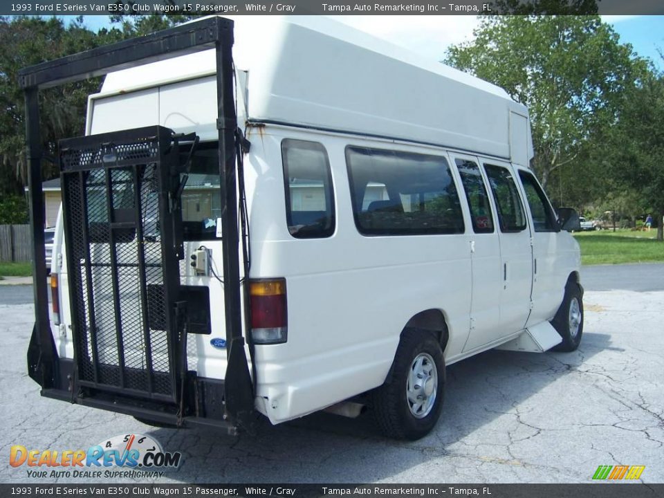 1993 Ford E Series Van E350 Club Wagon 15 Passenger White / Gray Photo #10