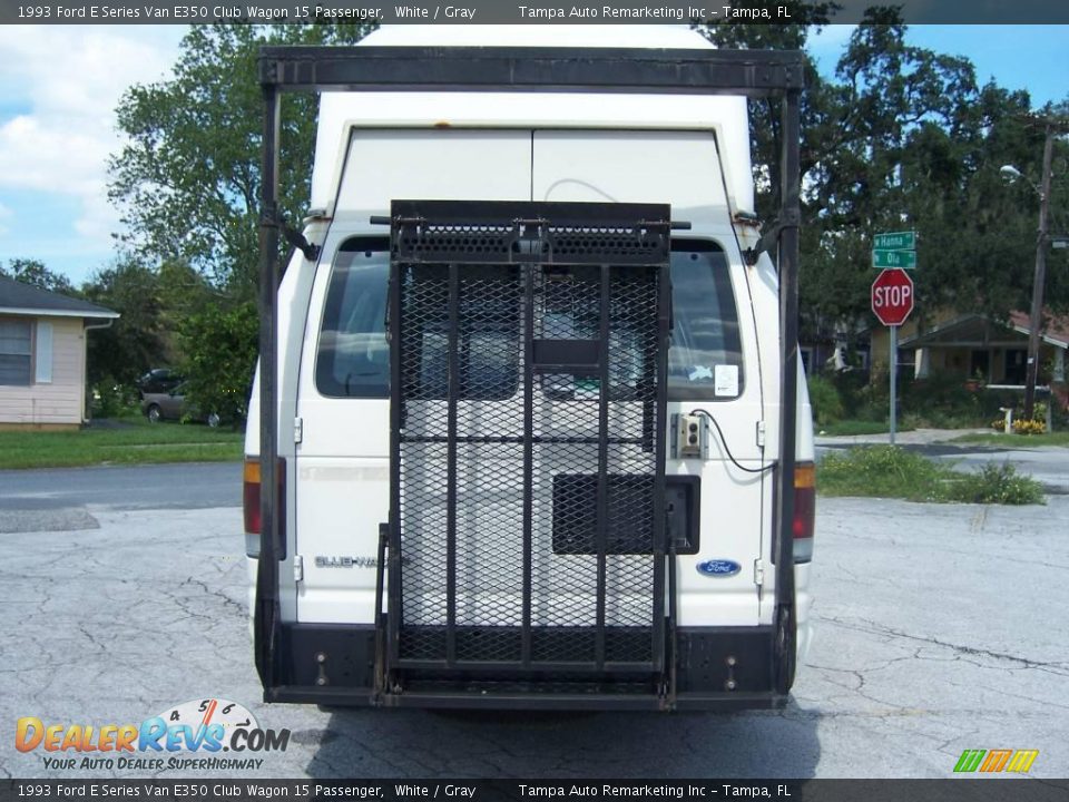 1993 Ford E Series Van E350 Club Wagon 15 Passenger White / Gray Photo #11