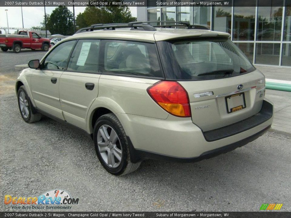 2007 Subaru Outback 2.5i Wagon Champagne Gold Opal / Warm Ivory Tweed Photo #3