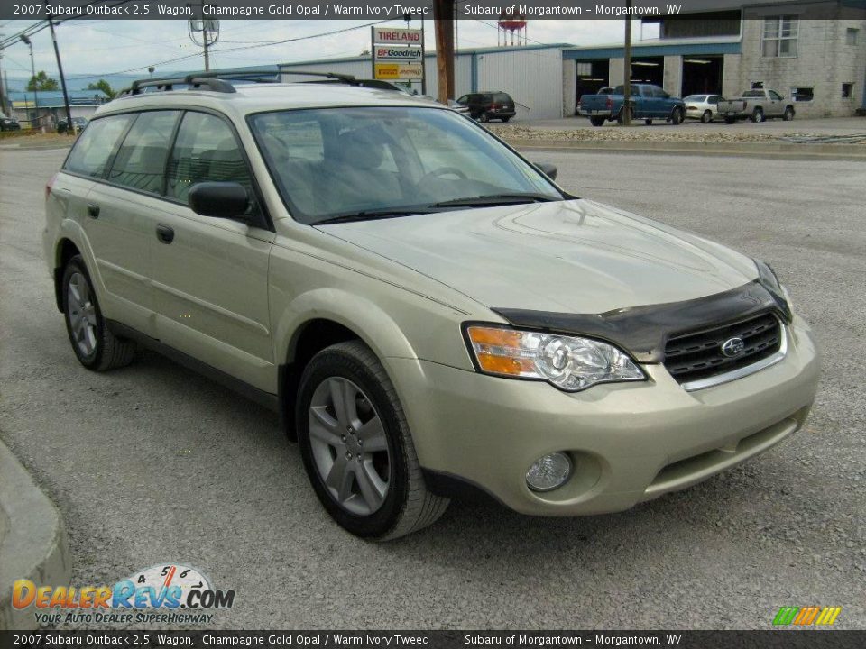 2007 Subaru Outback 2.5i Wagon Champagne Gold Opal / Warm Ivory Tweed Photo #6