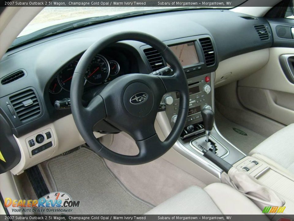 2007 Subaru Outback 2.5i Wagon Champagne Gold Opal / Warm Ivory Tweed Photo #10