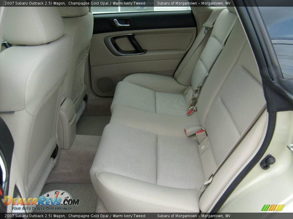 2007 Subaru Outback 2.5i Wagon Champagne Gold Opal / Warm Ivory Tweed Photo #12