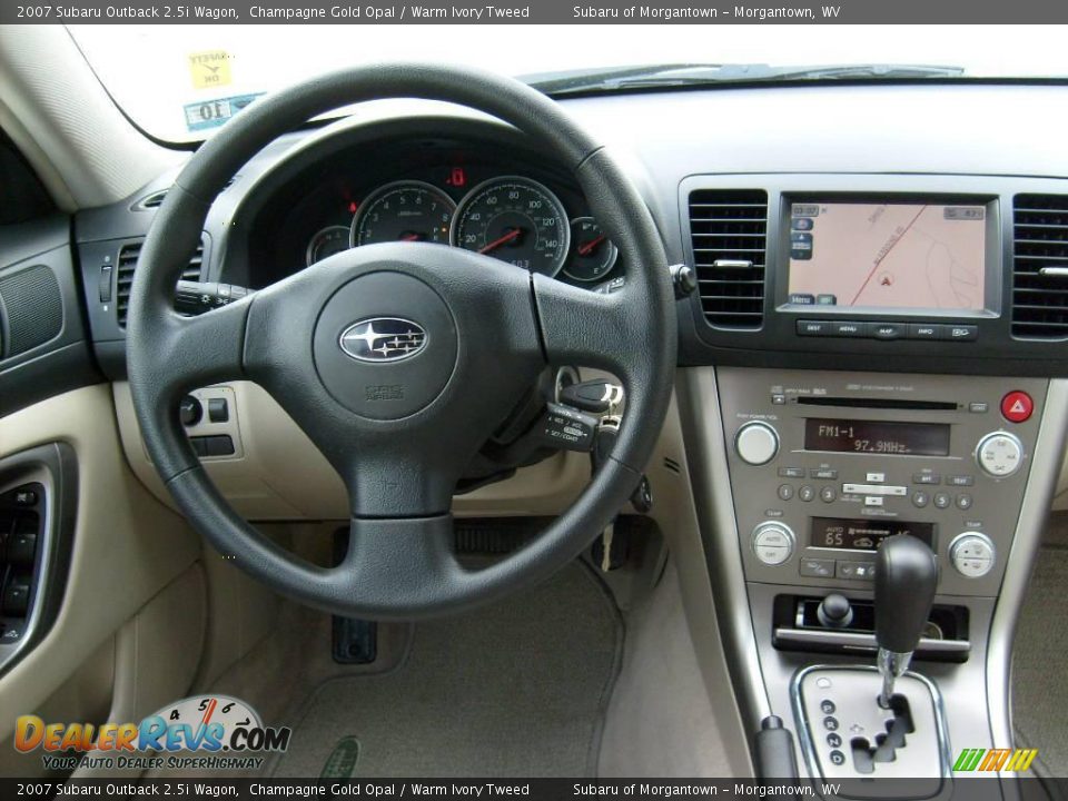 2007 Subaru Outback 2.5i Wagon Champagne Gold Opal / Warm Ivory Tweed Photo #13