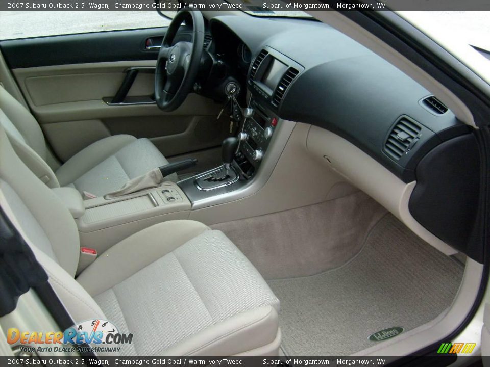 2007 Subaru Outback 2.5i Wagon Champagne Gold Opal / Warm Ivory Tweed Photo #16
