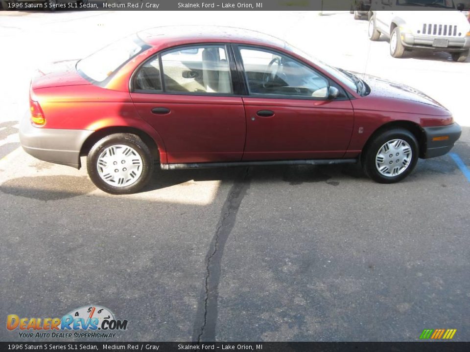 1996 Saturn S Series SL1 Sedan Medium Red / Gray Photo #8