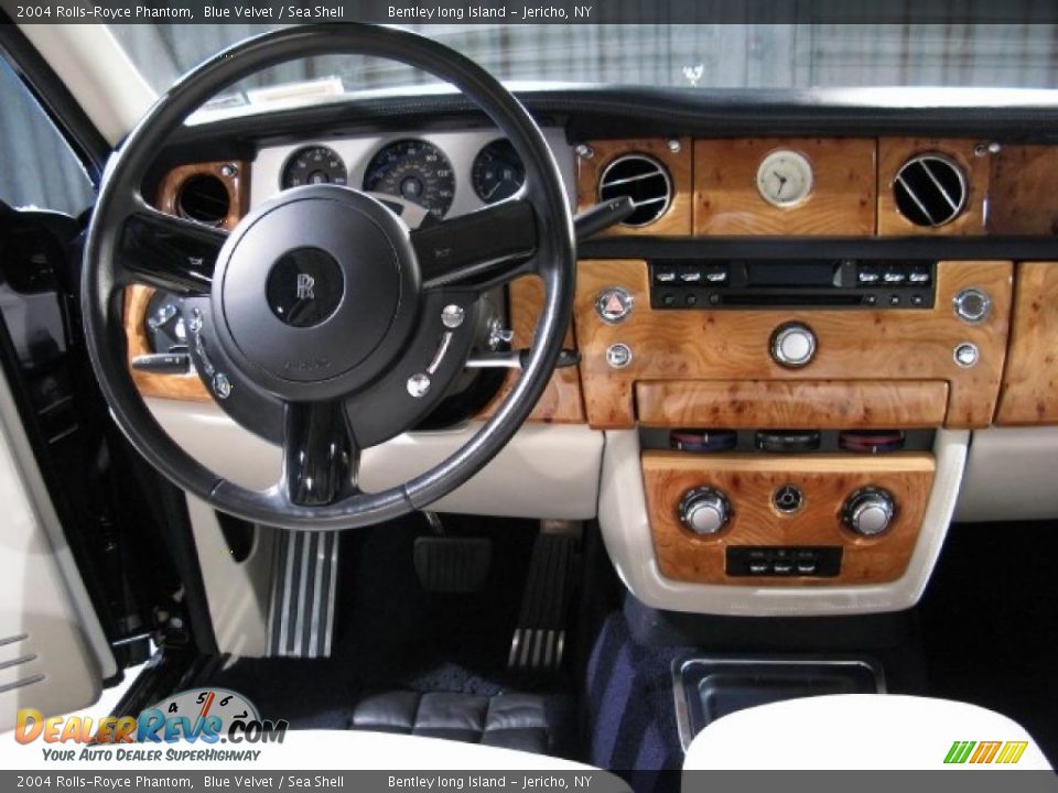 2004 Rolls-Royce Phantom Blue Velvet / Sea Shell Photo #8