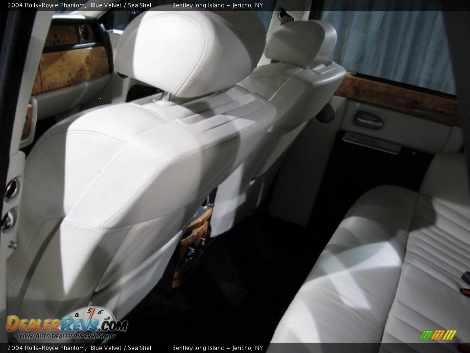 2004 Rolls-Royce Phantom Blue Velvet / Sea Shell Photo #13
