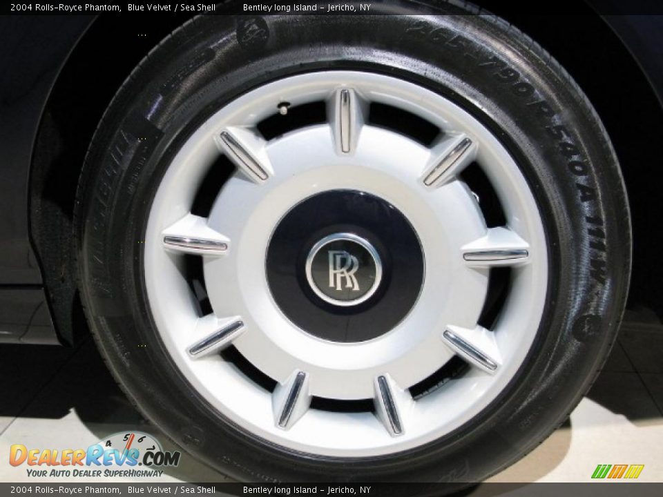 2004 Rolls-Royce Phantom Blue Velvet / Sea Shell Photo #16