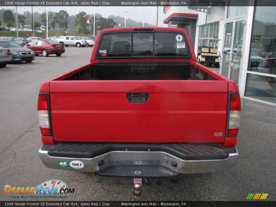 1998 Nissan Frontier XE Extended Cab 4x4 Aztec Red / Gray Photo #4