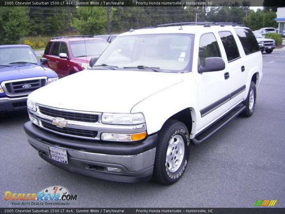 2005 Chevrolet Suburban 1500 LT 4x4 Summit White / Tan/Neutral Photo #1