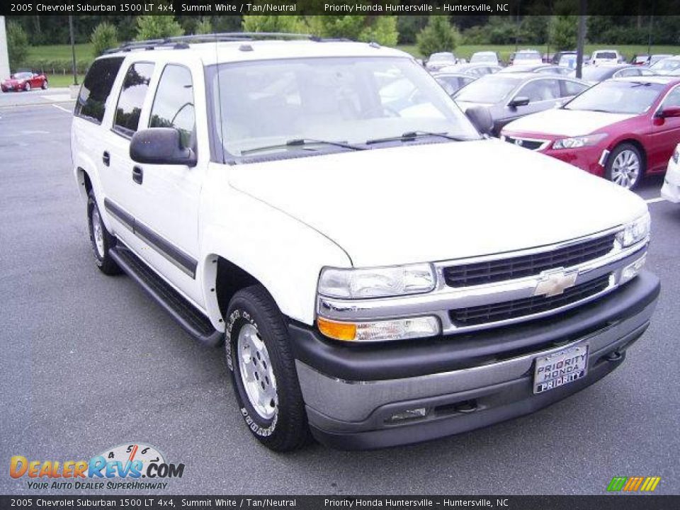 2005 Chevrolet Suburban 1500 LT 4x4 Summit White / Tan/Neutral Photo #5