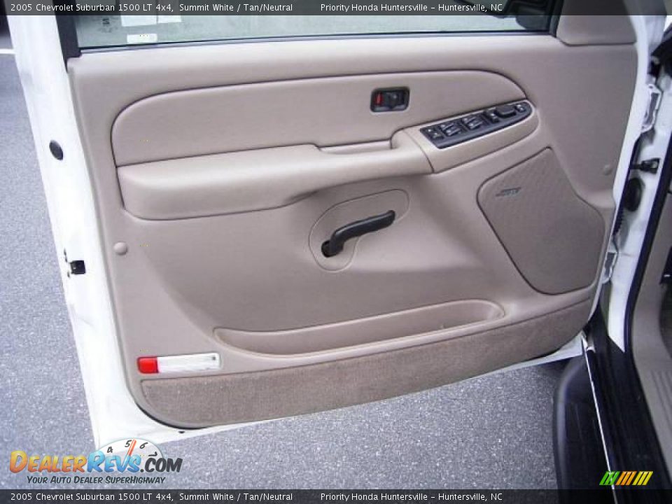2005 Chevrolet Suburban 1500 LT 4x4 Summit White / Tan/Neutral Photo #7