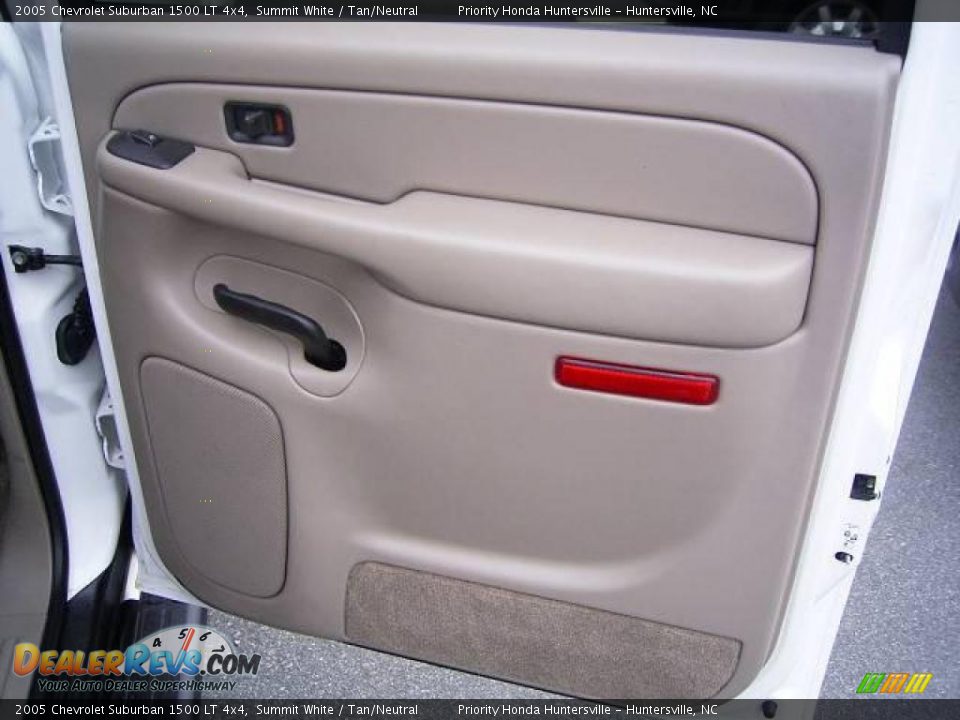 2005 Chevrolet Suburban 1500 LT 4x4 Summit White / Tan/Neutral Photo #14