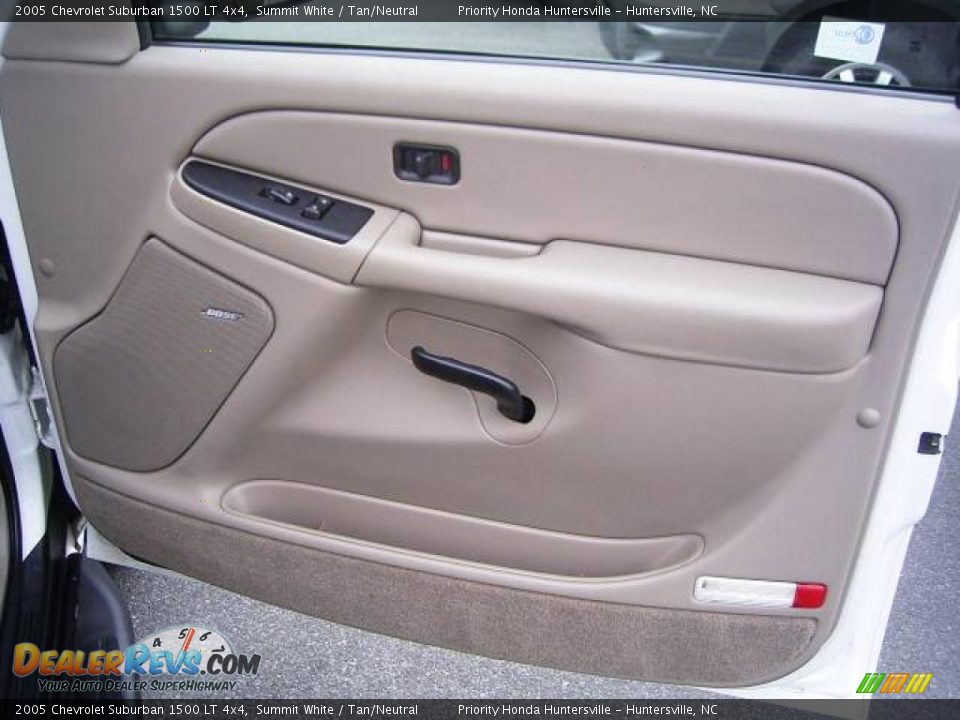2005 Chevrolet Suburban 1500 LT 4x4 Summit White / Tan/Neutral Photo #17