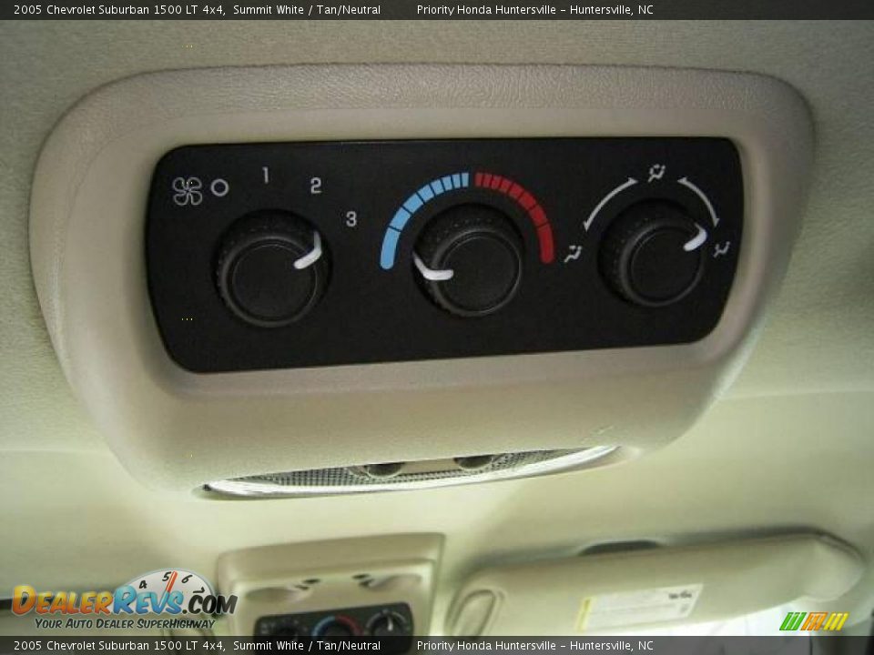2005 Chevrolet Suburban 1500 LT 4x4 Summit White / Tan/Neutral Photo #21