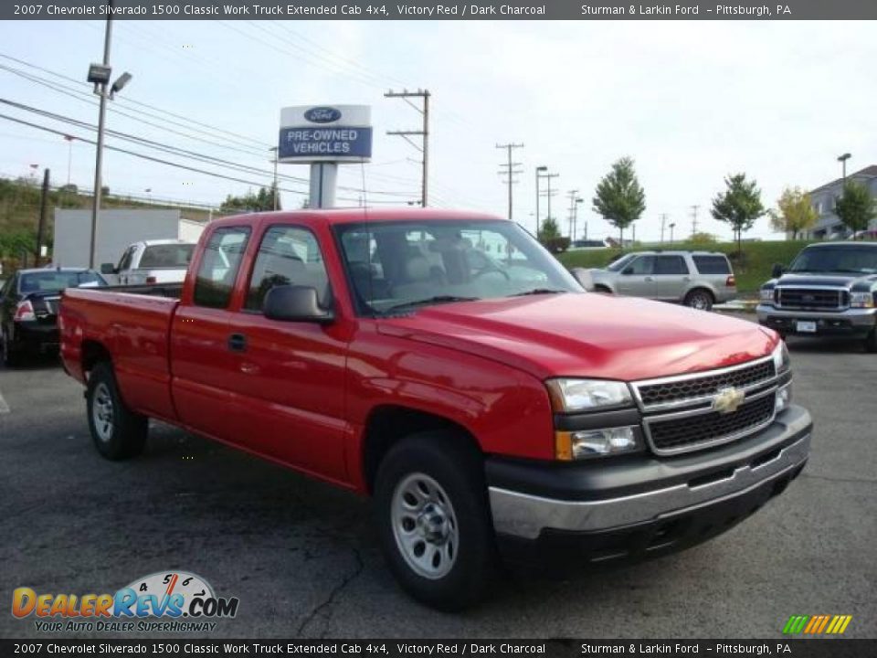 2007 Chevrolet Silverado 1500 Classic Work Truck Extended Cab 4x4 Victory Red / Dark Charcoal Photo #1