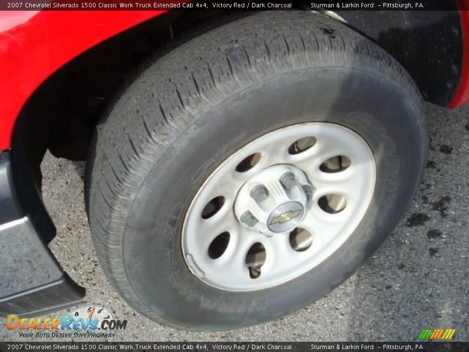 2007 Chevrolet Silverado 1500 Classic Work Truck Extended Cab 4x4 Victory Red / Dark Charcoal Photo #9