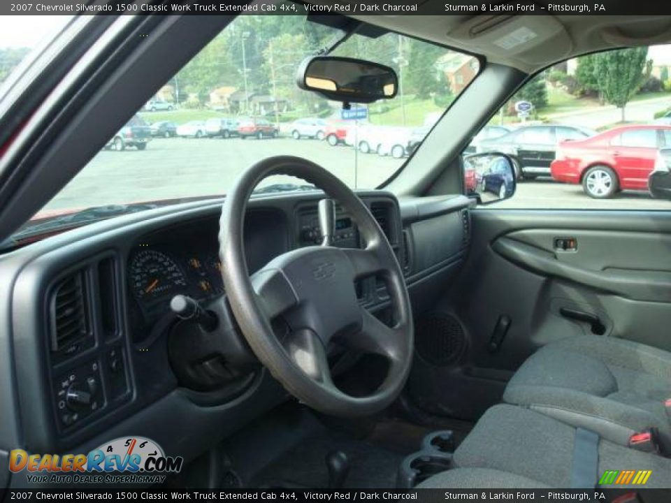 2007 Chevrolet Silverado 1500 Classic Work Truck Extended Cab 4x4 Victory Red / Dark Charcoal Photo #17