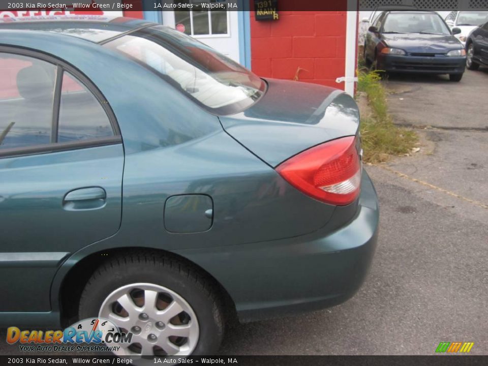 2003 Kia Rio Sedan Willow Green / Beige Photo #10