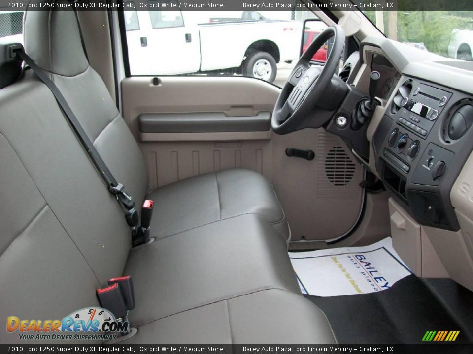 2010 Ford F250 Super Duty XL Regular Cab Oxford White / Medium Stone Photo #5