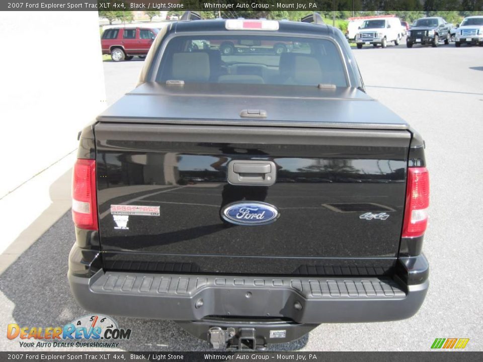 2007 Ford Explorer Sport Trac XLT 4x4 Black / Light Stone Photo #9