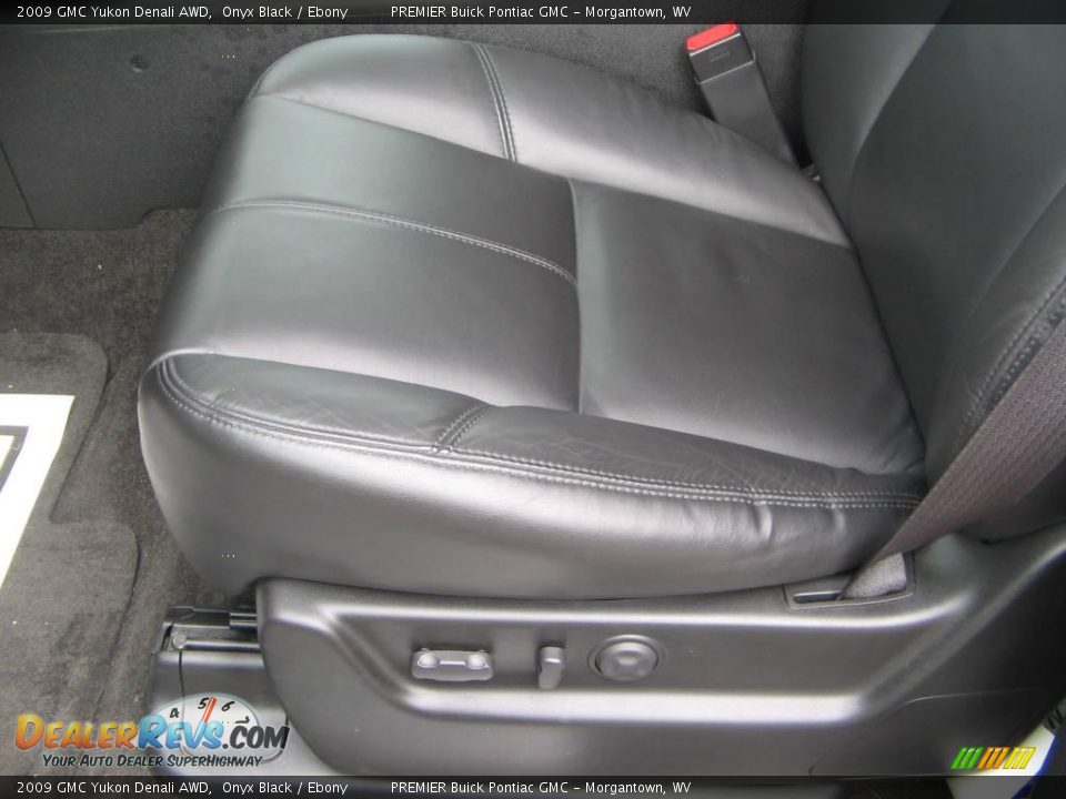 2009 GMC Yukon Denali AWD Onyx Black / Ebony Photo #18