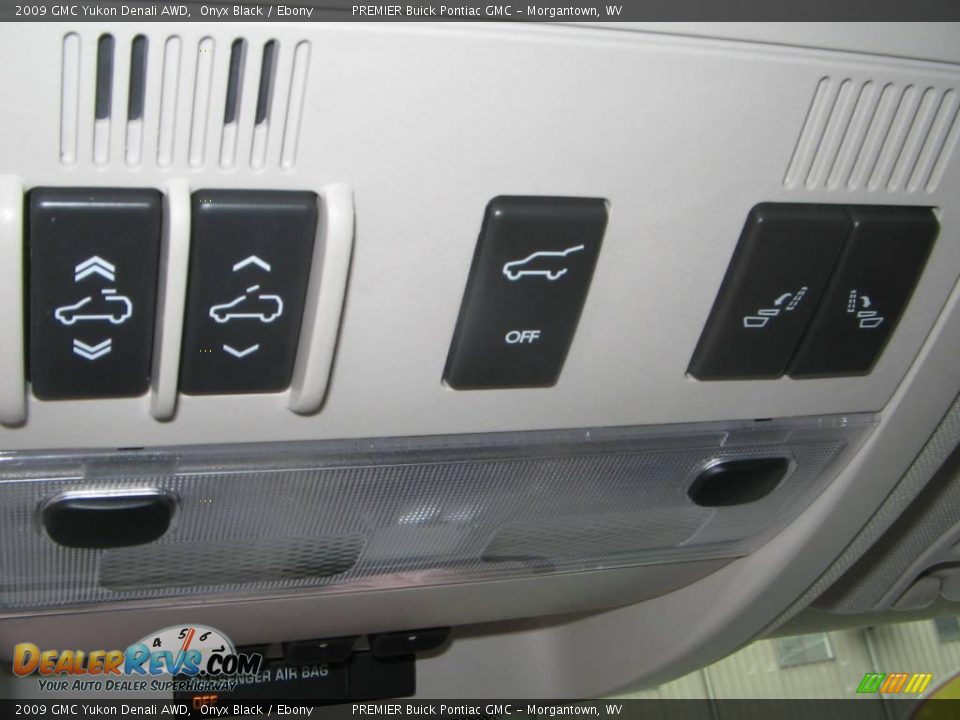 2009 GMC Yukon Denali AWD Onyx Black / Ebony Photo #21