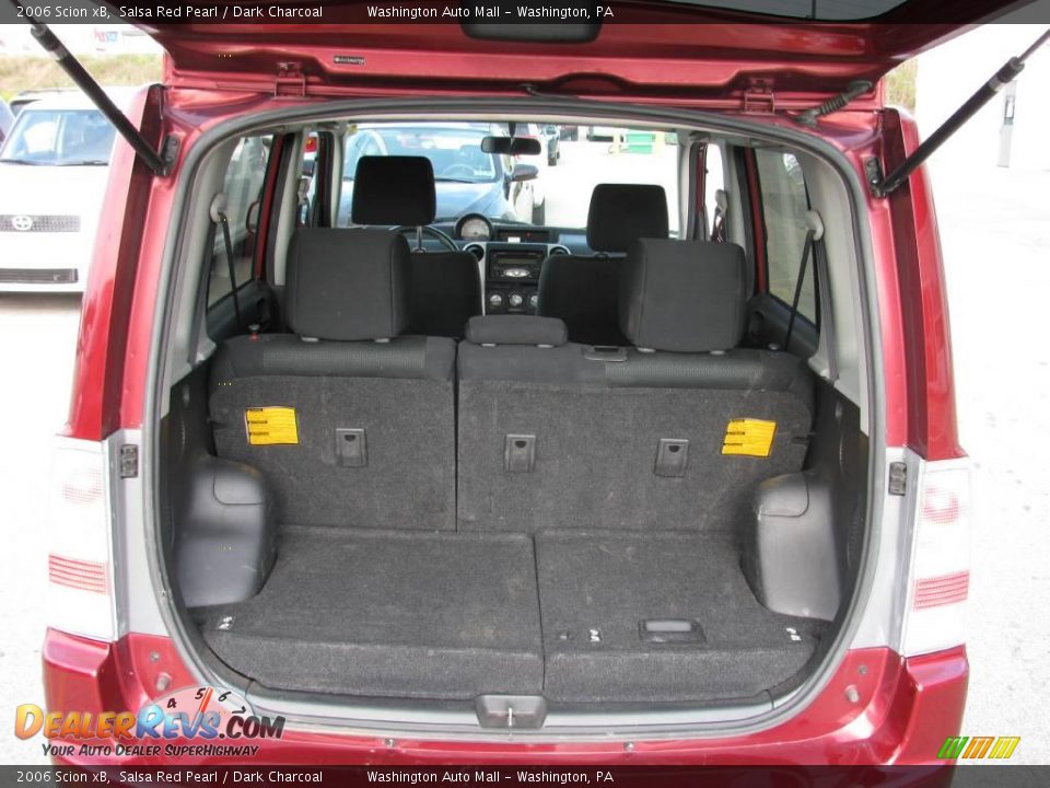 2006 Scion xB Salsa Red Pearl / Dark Charcoal Photo #18