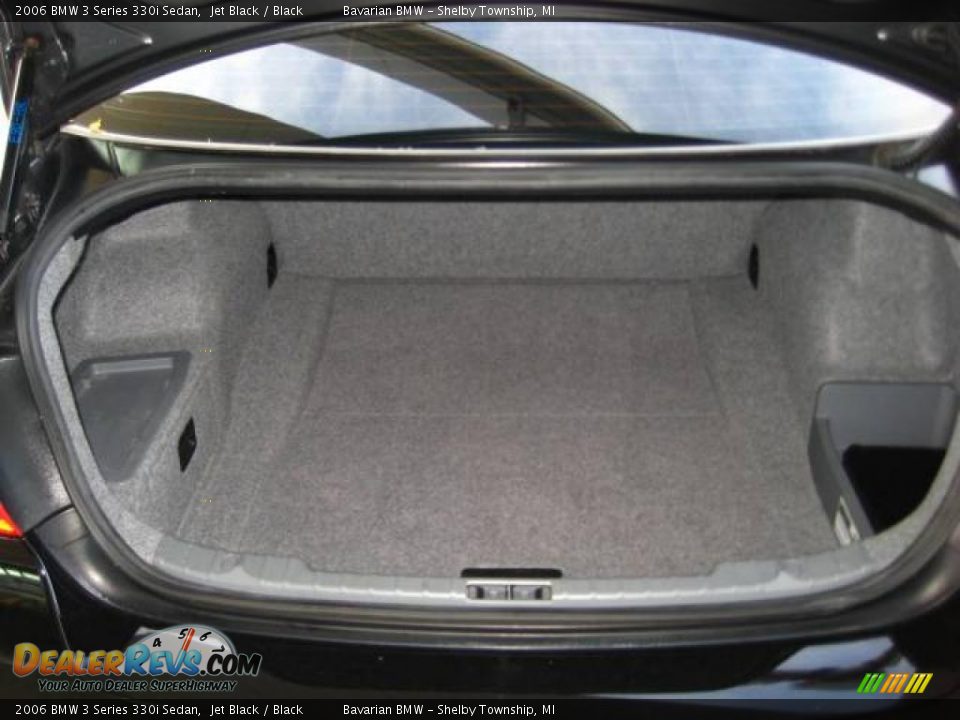2006 BMW 3 Series 330i Sedan Jet Black / Black Photo #17
