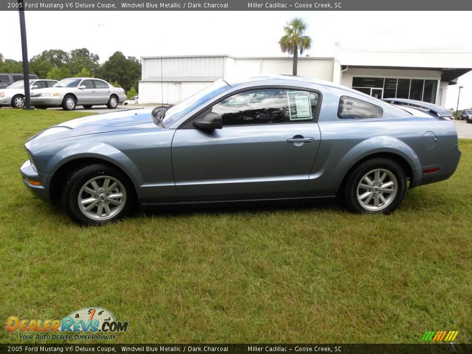 2005 Ford Mustang V6 Deluxe Coupe Windveil Blue Metallic / Dark Charcoal Photo #2
