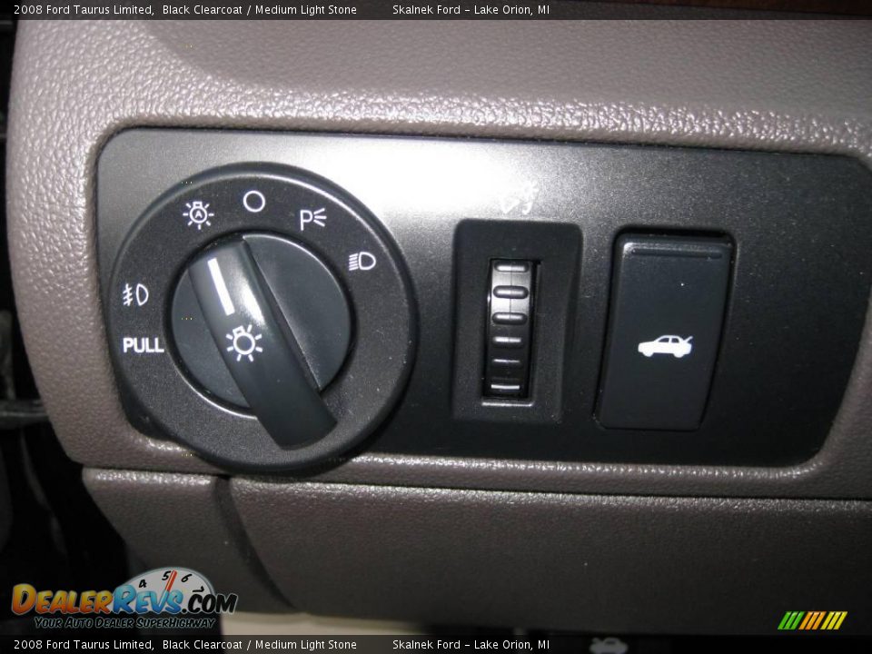 2008 Ford Taurus Limited Black Clearcoat / Medium Light Stone Photo #25