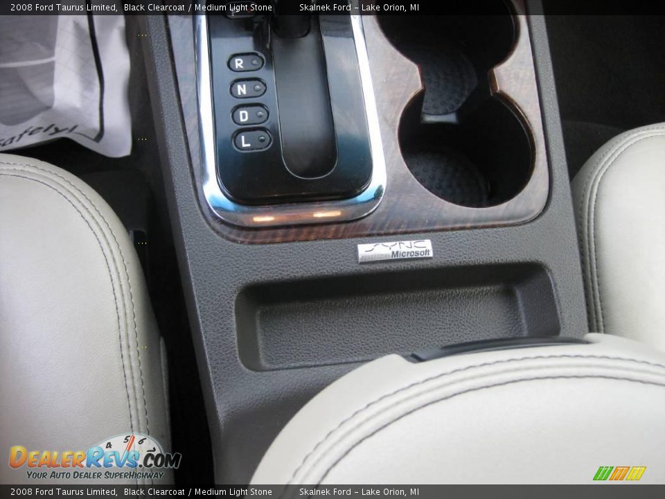 2008 Ford Taurus Limited Black Clearcoat / Medium Light Stone Photo #30
