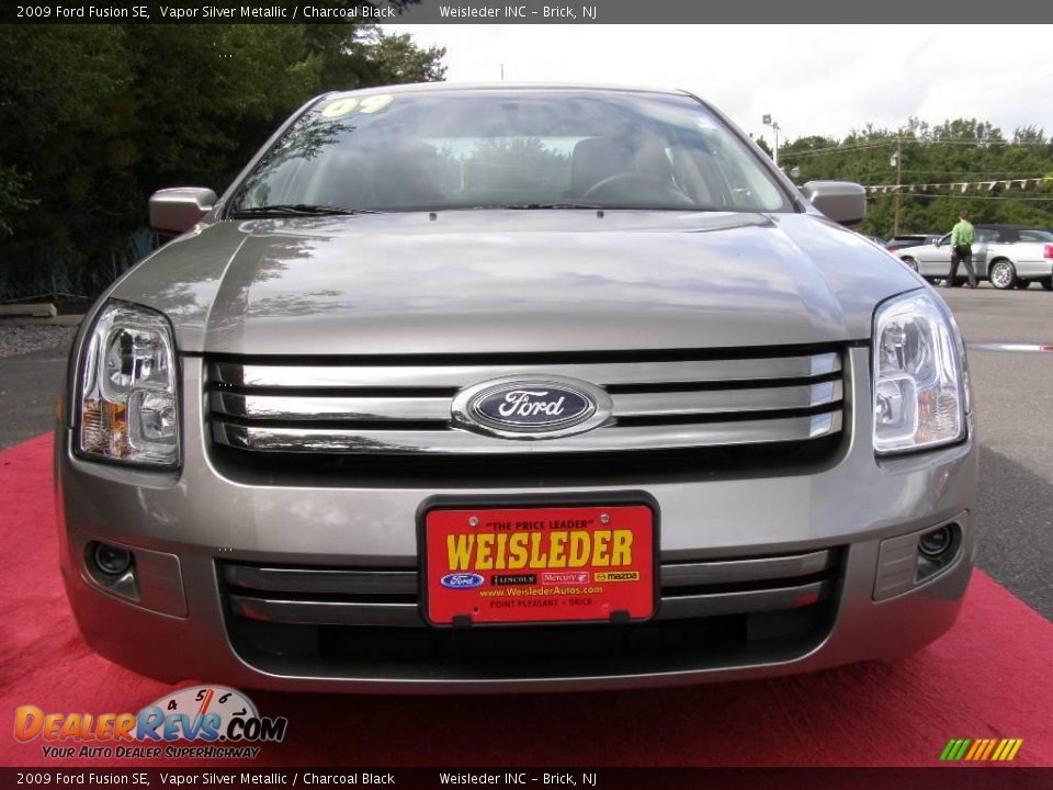 2009 Ford Fusion SE Vapor Silver Metallic / Charcoal Black Photo #2
