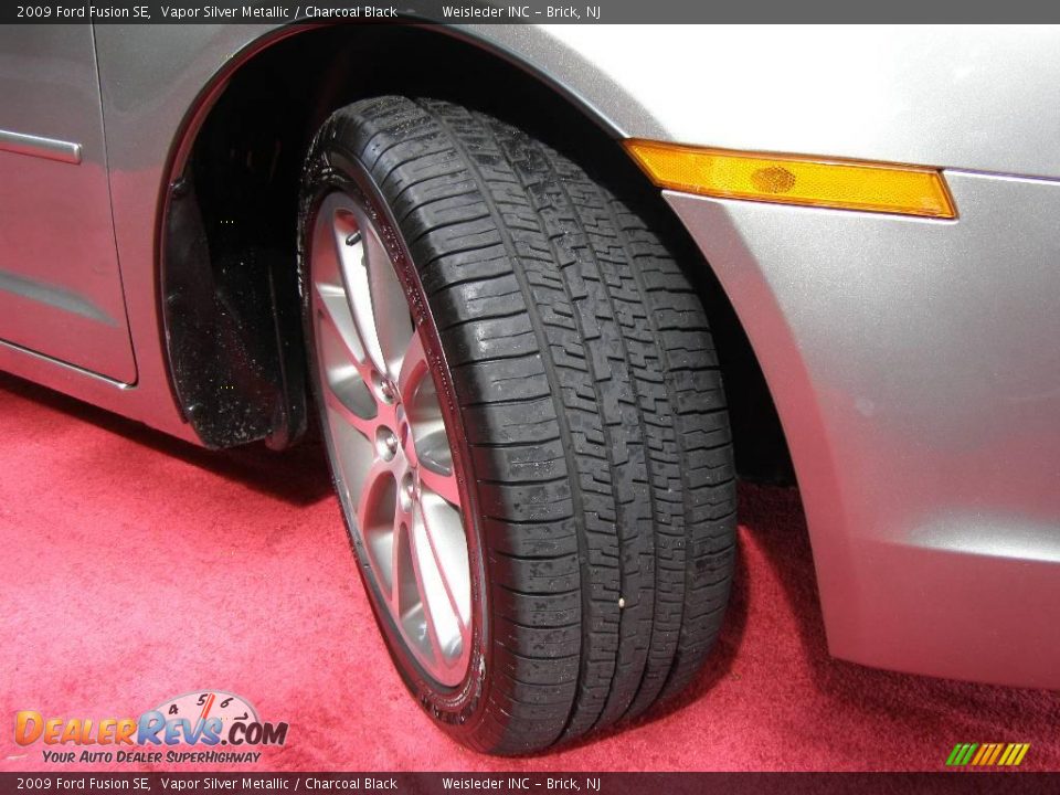 2009 Ford Fusion SE Vapor Silver Metallic / Charcoal Black Photo #10